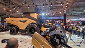 New Holland unveils the CR11 combine at Agritechnica '23