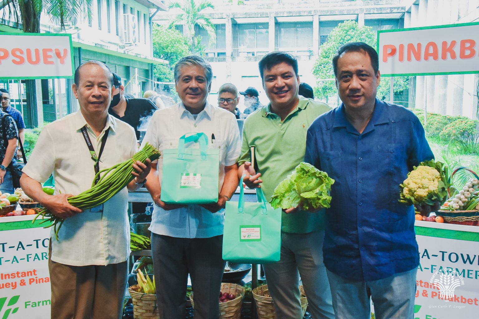 DA, FarmFresh offer first taste of instant pakbet, chop suey 