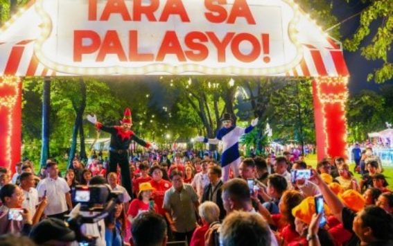 Marcos Hosts &lsquo;Tara sa Palasyo&rsquo; Christmas Celebration for Returning OFWs