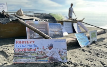Groups protest coastal road project in Dumaguete City
