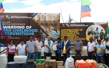 DA-BFAR distributes P20-M livelihood aid to Aurora town fishers