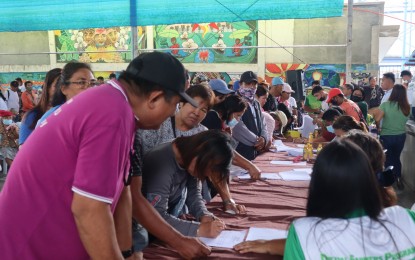 DA distributes P12-M fertilizer vouchers to Davao Norte farmers