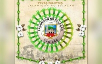 300 small fishermen in Bulacan get aid from prov'l gov't
